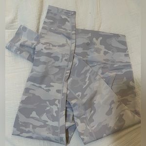 Lululemon White Camo Wunder Unders